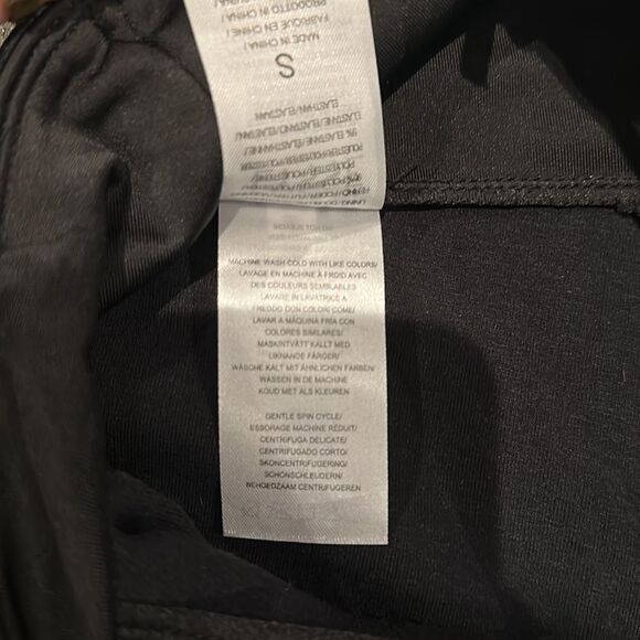 Lyssé Hi Waist Vegan Leather Legging - NWT size small - Picture 6 of 9